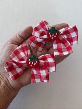 Red‎ Gingham Strawberry Bow Hair Clips Set
